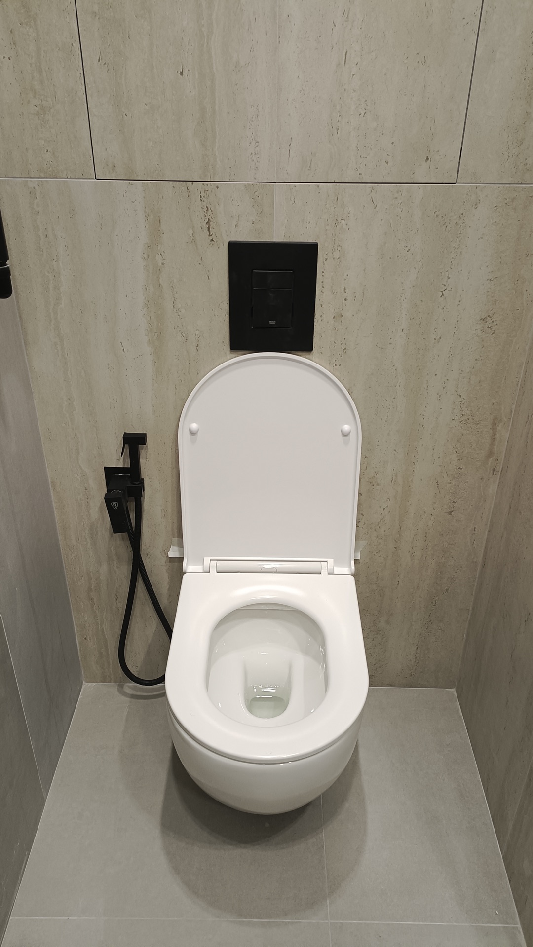 Toaletă modernă: placări și montaj